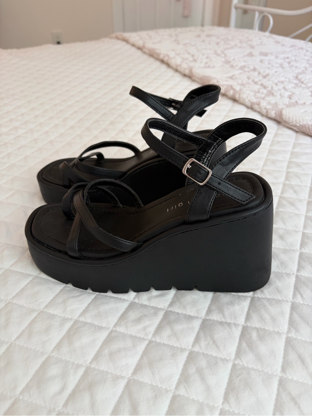 Madden girl vaultt wedge